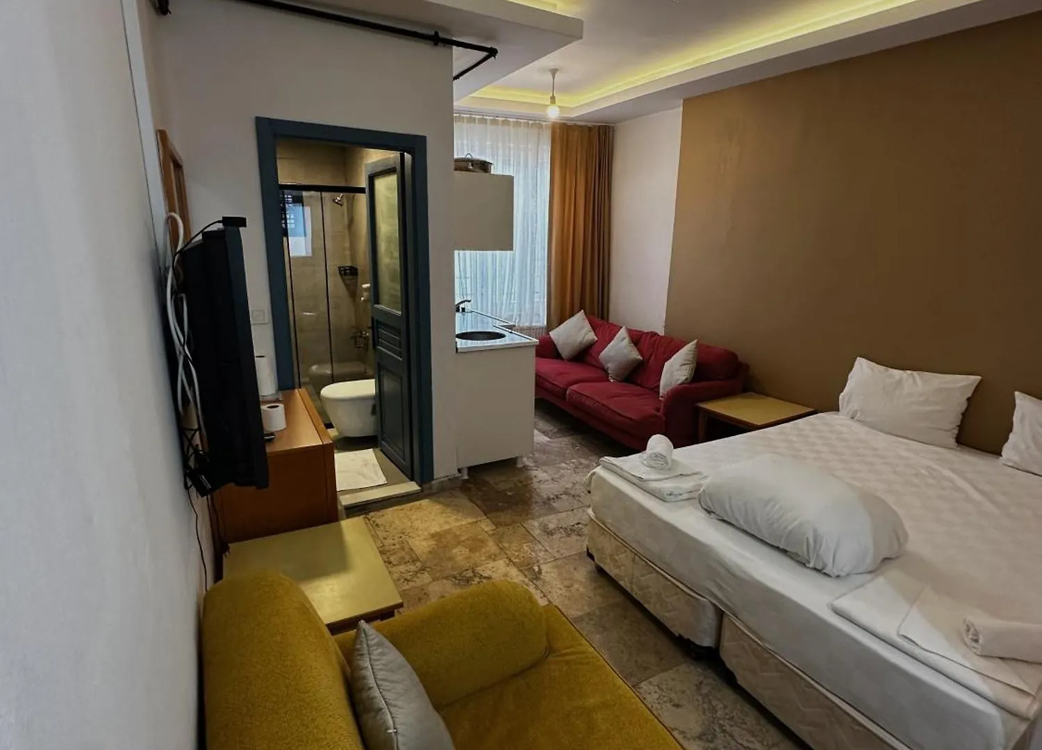 Taksim Holiday Inn Suite Istanbul Hotell